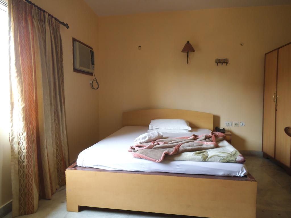 City Centre Hotel Agartala Ruang foto