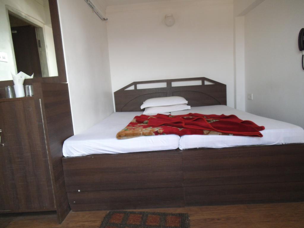 City Centre Hotel Agartala Ruang foto