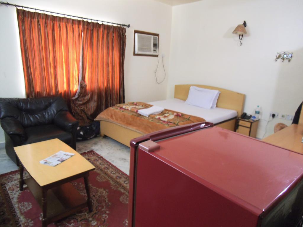 City Centre Hotel Agartala Ruang foto