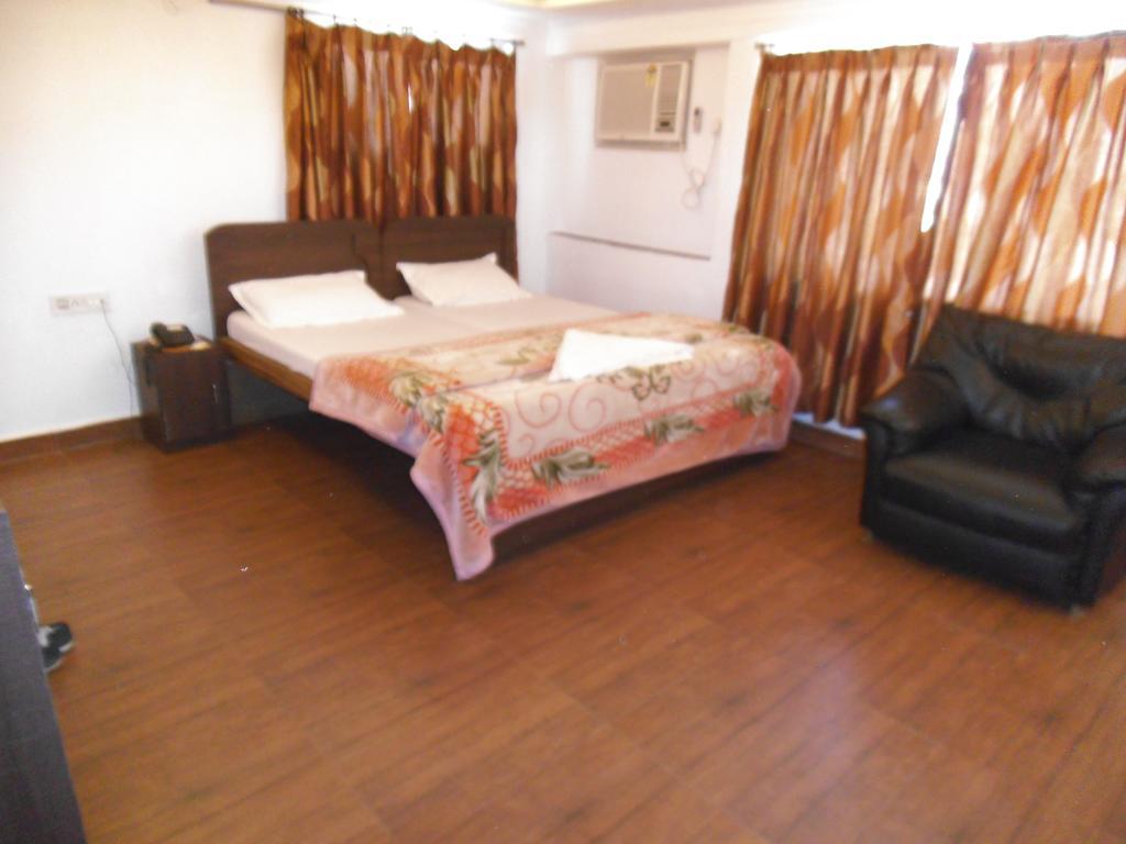 City Centre Hotel Agartala Ruang foto